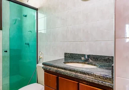 Apartamento com 2 Quartos e 1 banheiro para Alugar, 48 m² por R$ 1.300/Mês - https://www.greenet.com.br