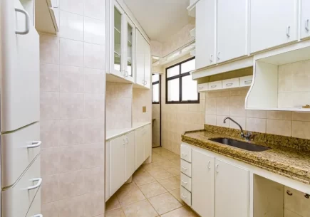 Apartamento com 2 Quartos e 1 banheiro para Alugar, 48 m² por R$ 1.300/Mês - https://www.greenet.com.br