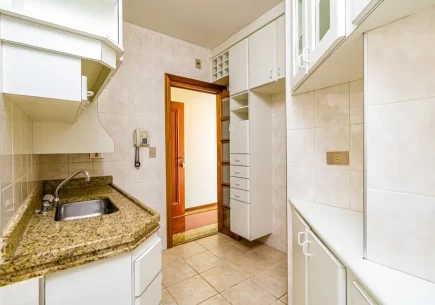 Apartamento com 2 Quartos e 1 banheiro para Alugar, 48 m² por R$ 1.300/Mês - https://www.greenet.com.br